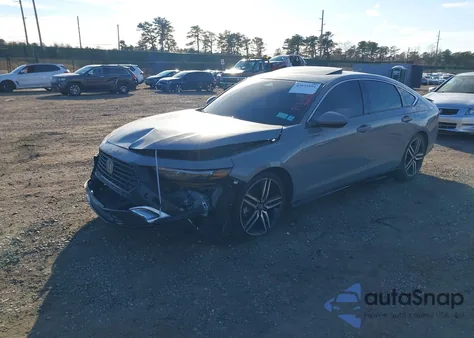 2025 Honda Accord Hybrid Touring z USA, uszkodzony, nr VIN 1HGCY2F8XSA004618